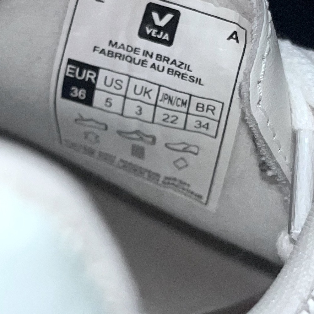 Veja Men's White Sneakers - Picture 12 of 12